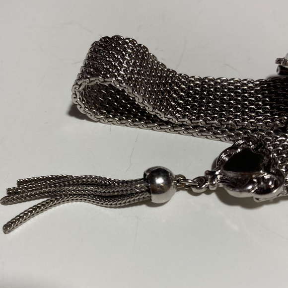 PAMAR VINTAGE SILVERTONE TASSEL MESH BRACELET - Picture 9 of 12